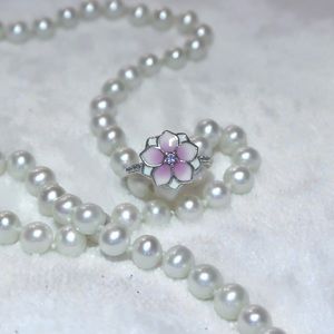 Pandora: Magnolia Bloom Ring